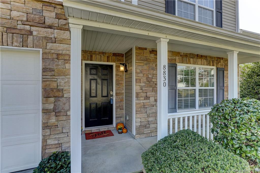 8830 Chalkstone Road Charlotte, NC 28216 - Photo 4 of 40 Gallery Image 4