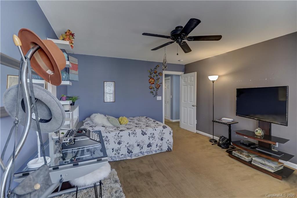 8830 Chalkstone Road Charlotte, NC 28216 - Photo 32 of 40 Gallery Image 32