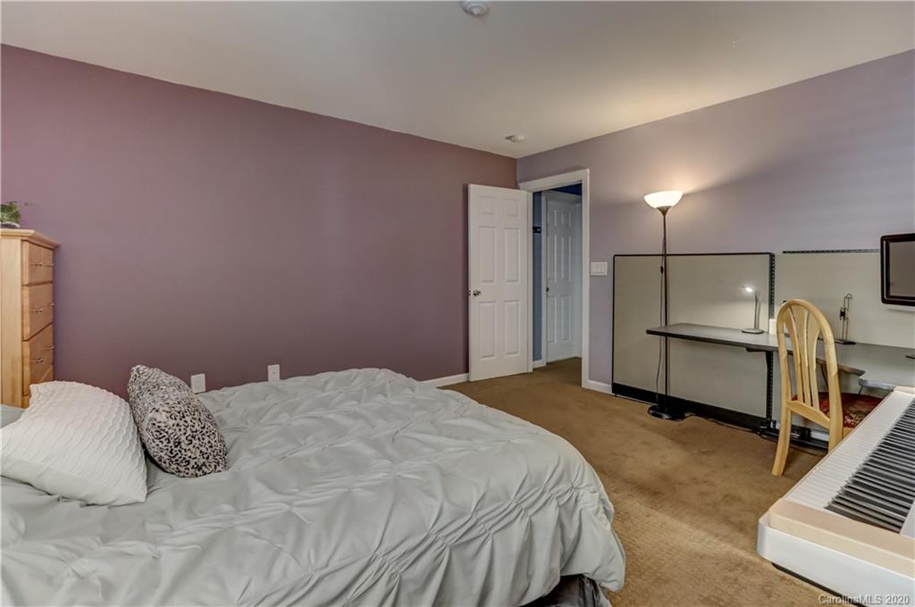 8830 Chalkstone Road Charlotte, NC 28216 - Photo 34 of 40 Gallery Image 34