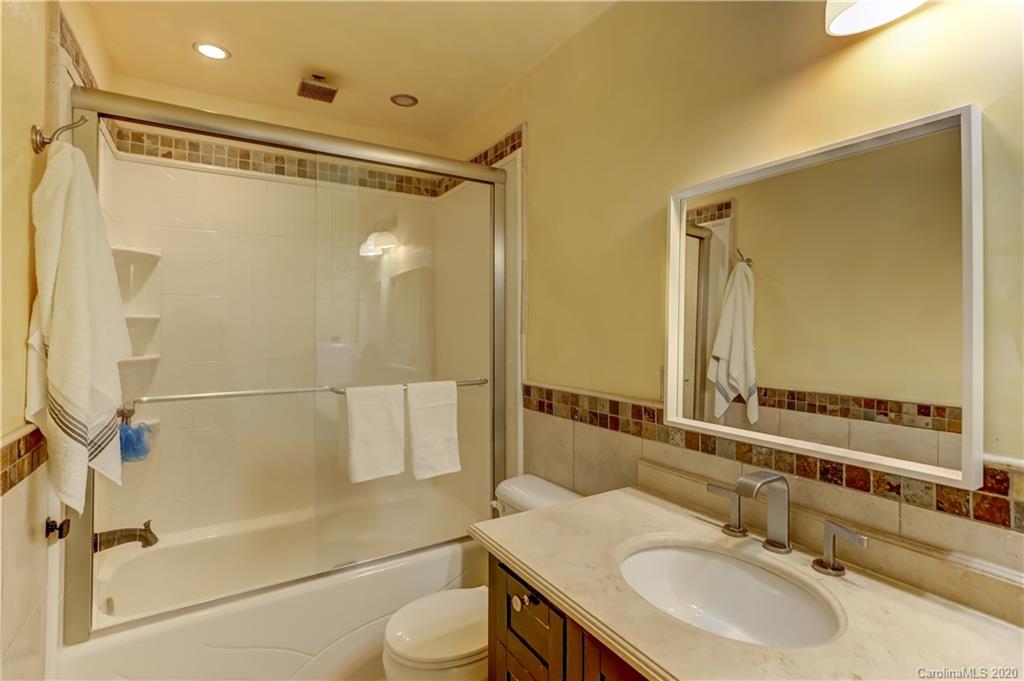 8830 Chalkstone Road Charlotte, NC 28216 - Photo 35 of 40 Gallery Image 35