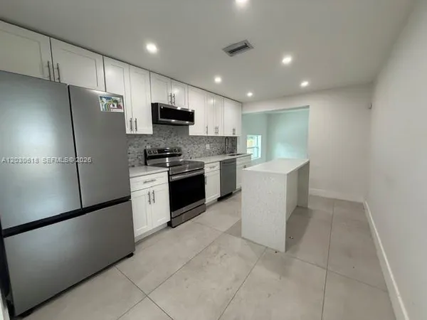 $4,200 | 4028 Southwest 49th Court, Dania Beach, FL 33314
