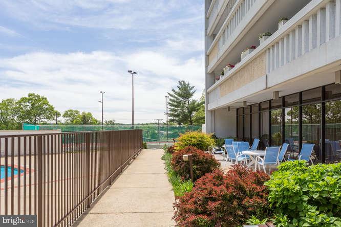 6101 Edsall Road, Unit 408 Alexandria, VA 22304 - Photo 58 of 60 AKW Picnic Area