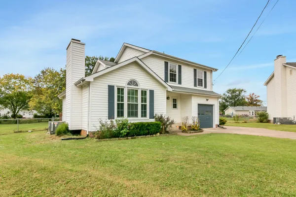 $1,600 | 900 Cimarron Court, Clarksville, TN 37042