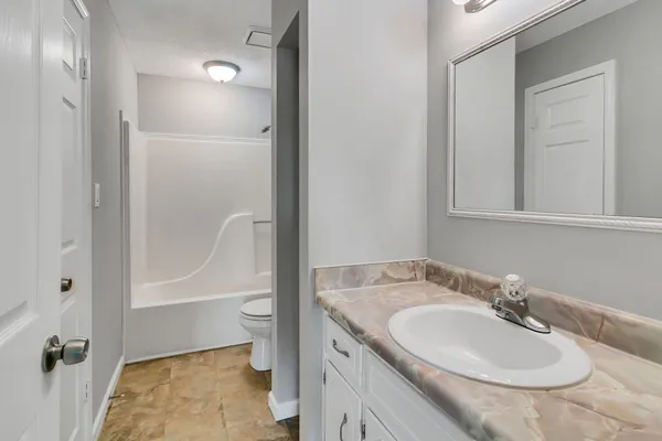 $1,600 | 900 Cimarron Court, Clarksville, TN 37042