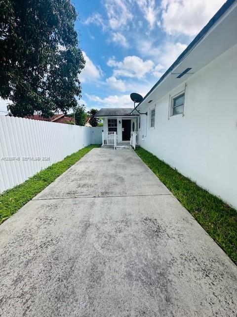 3418 Southwest 23rd Terrace, Unit 3418 Miami, FL 33145 - Photo 2 of 21