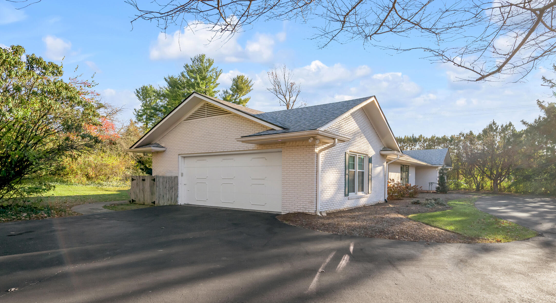 834 Chinoe Road Lexington, KY 40502 - Photo 4 of 59 DSC_7602