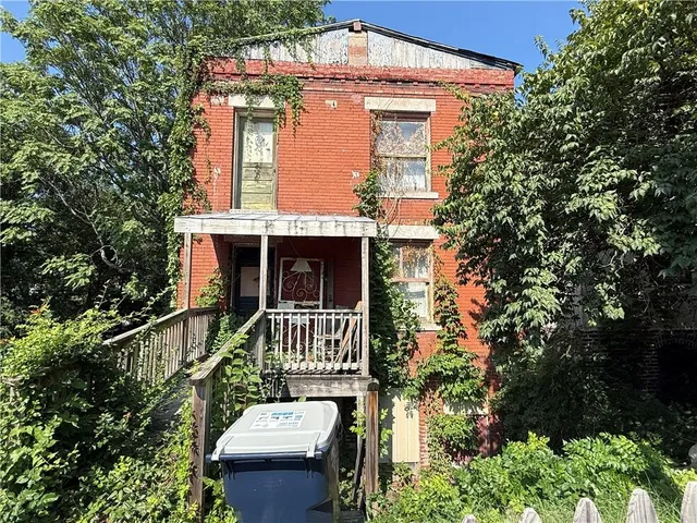 $389,000 | 2026 Summit Street, Kansas City, MO 64108