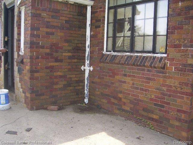 10255 Balfour Road Detroit, MI 48224 - Photo 5 of 6 10255 024