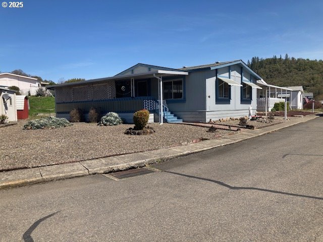 612 Shadow Ranch Lane Roseburg, OR 97470 - Photo 1 of 26 Gallery Image 1