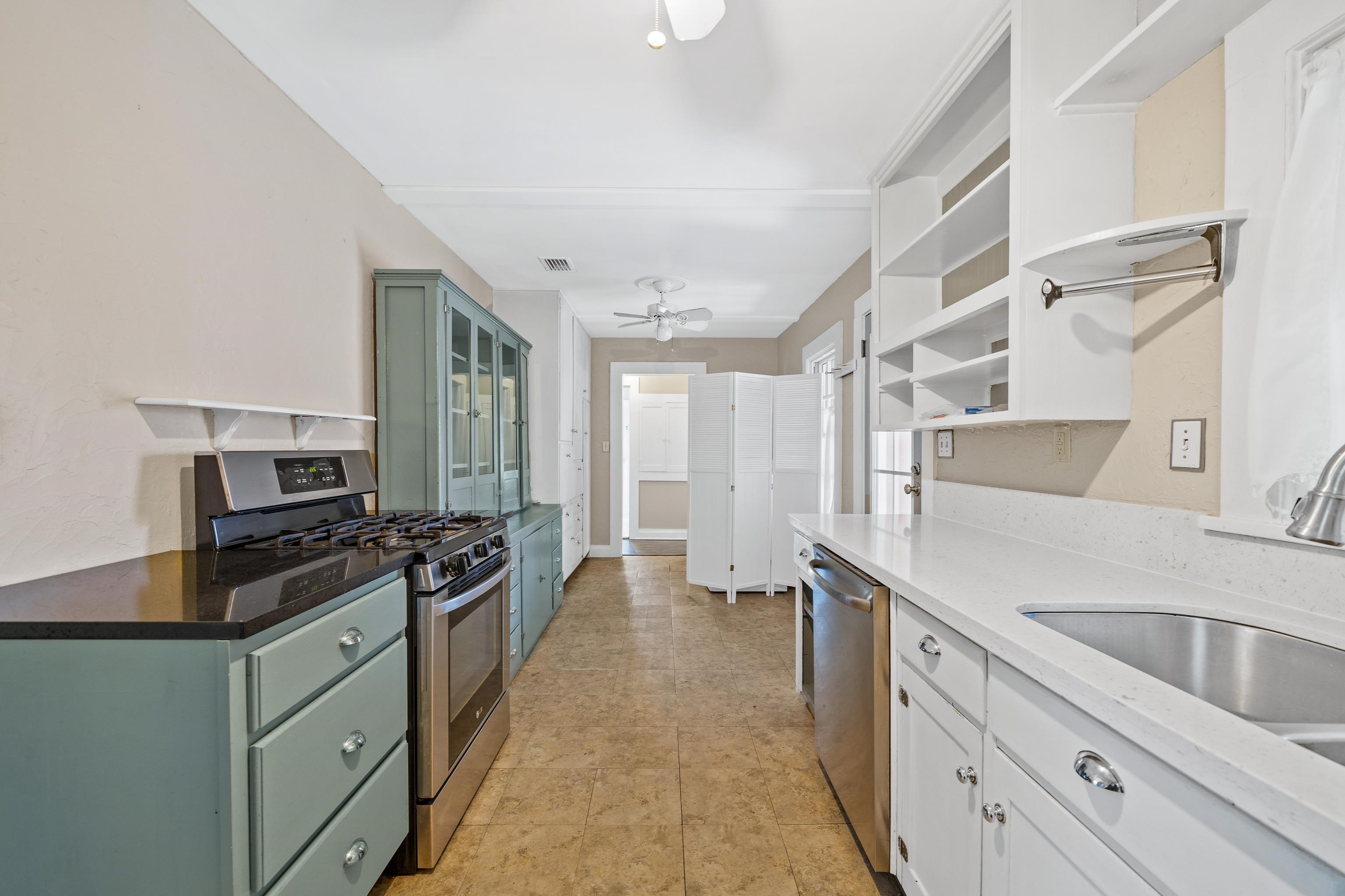 801 North Pine Street Foley, AL 36535 - Photo 10 of 27