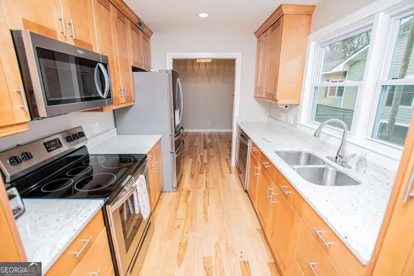 a close view of sink and tap