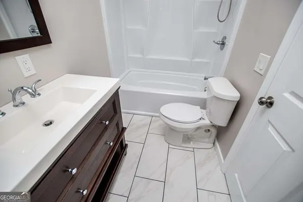 $329,900 | 210 Don Rich Drive, Carrollton, GA 30117