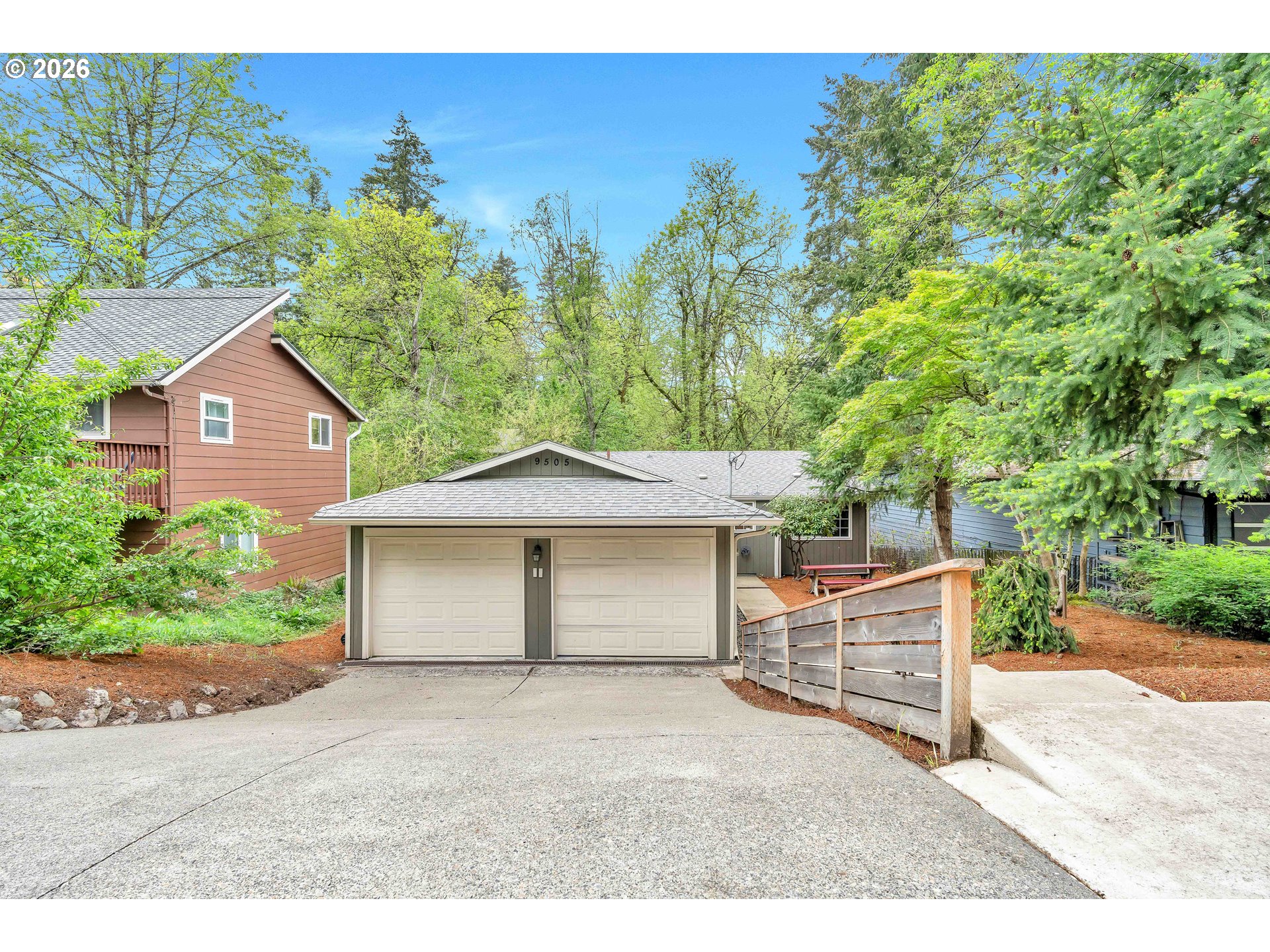 9505 Southwest 50th Avenue Portland, OR 97219 - Photo 2 of 35