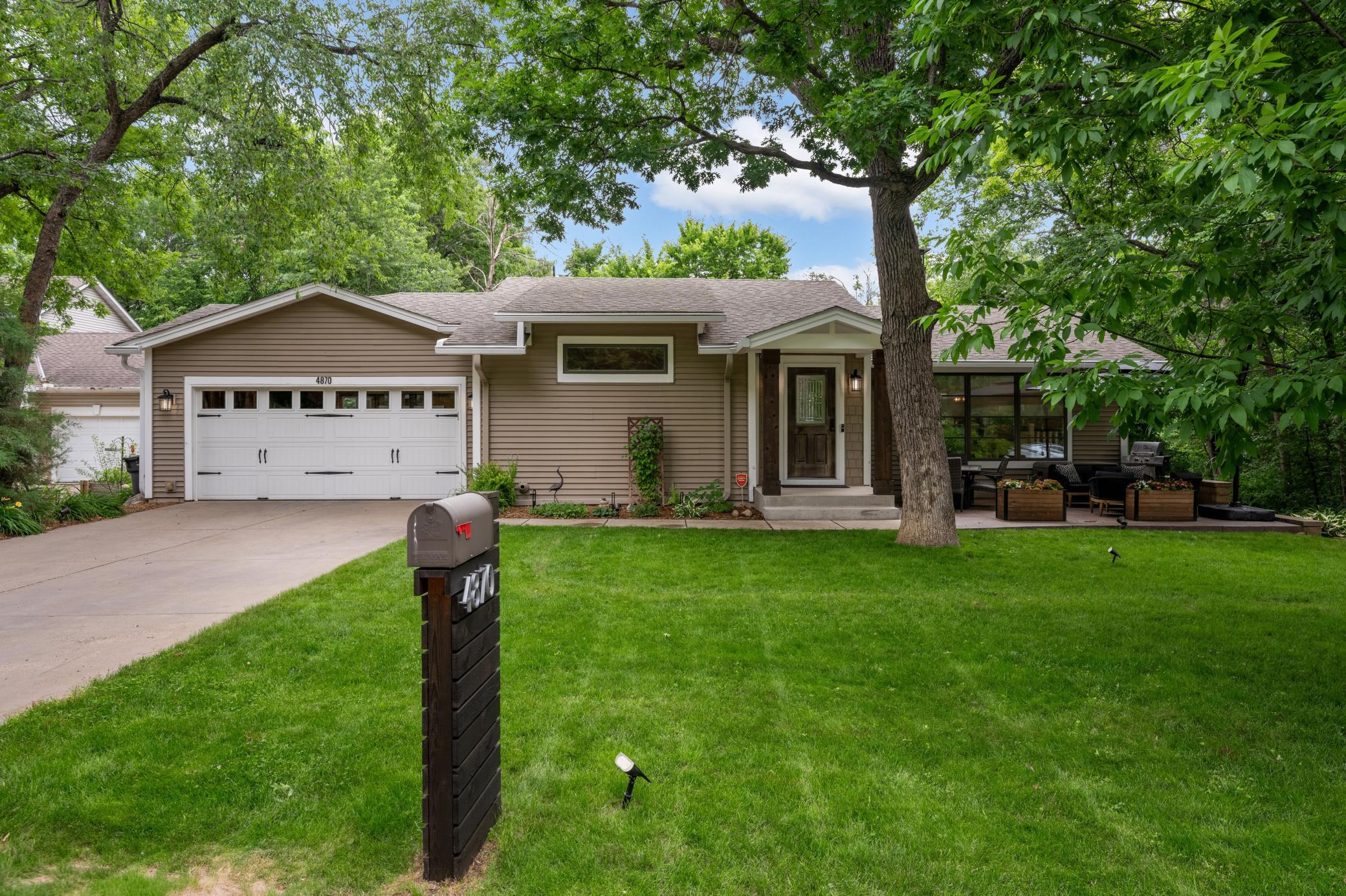 4870 Rusten Road Eagan, MN 55122 - Photo 6 of 46