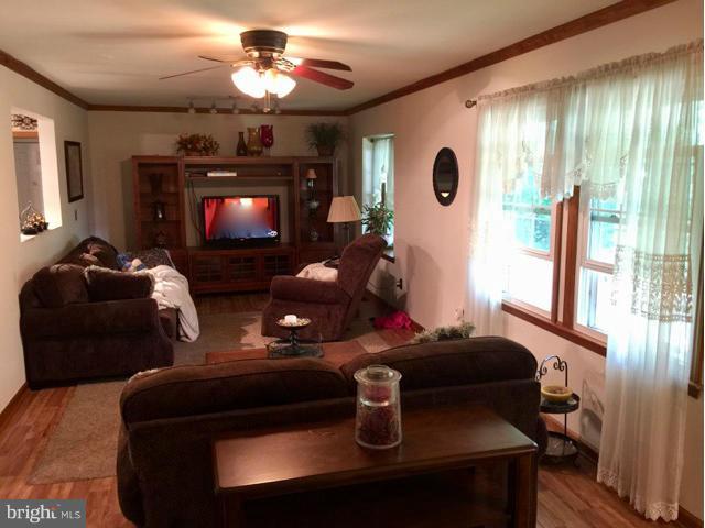 12861 Elk Run Road Midland, VA 22728 - Photo 3 of 30 Living Room