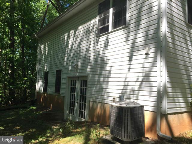 12861 Elk Run Road Midland, VA 22728 - Photo 22 of 30 Exterior (Rear)