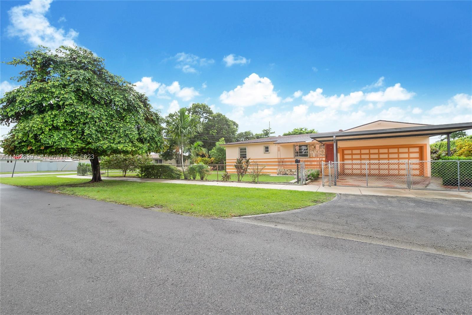 7480 Southwest 29th Street Miami, FL 33155 - Photo 1 of 15 Gallery Image 1