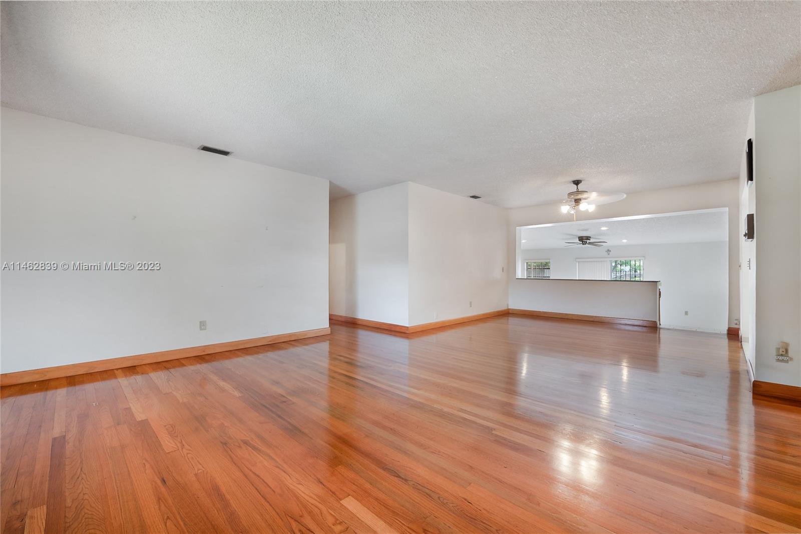 7480 Southwest 29th Street Miami, FL 33155 - Photo 4 of 15 Gallery Image 4