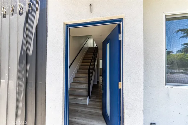 $3,762 | 6700 Balboa Boulevard, Unit 1, Van Nuys, CA 91406