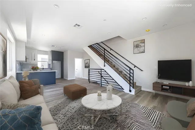 $3,762 | 6700 Balboa Boulevard, Unit 1, Van Nuys, CA 91406