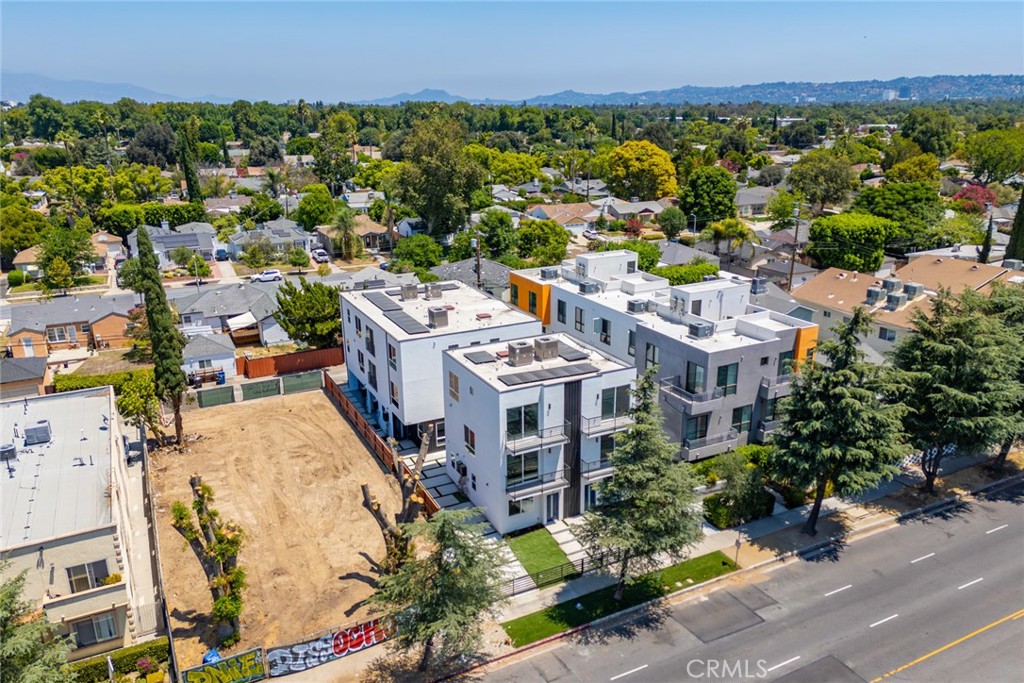 6700 Balboa Boulevard, Unit 1 Van Nuys, CA 91406 - Photo 34 of 54 an aerial view of multiple house