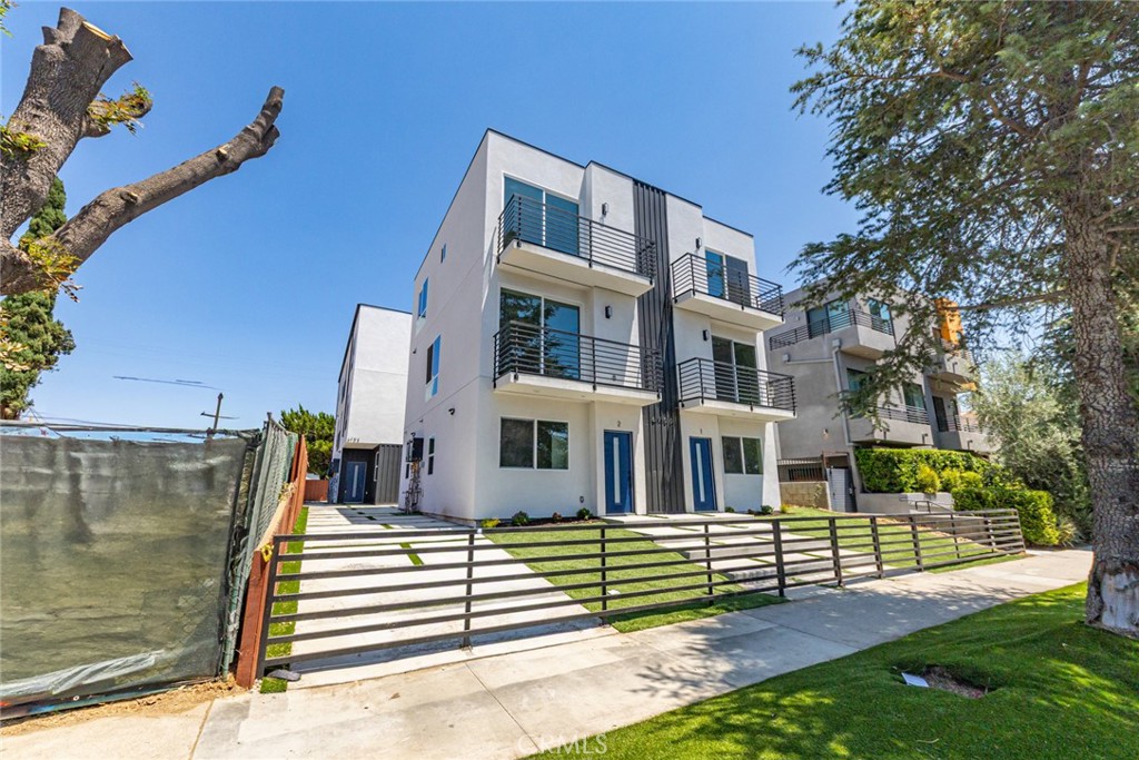 6700 Balboa Boulevard, Unit 1 Van Nuys, CA 91406 - Photo 35 of 54 a view of a house with a yard