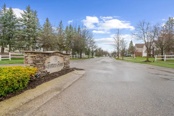 $585,000 | 1042 Equestrian Drive, South Lyon, MI 48178