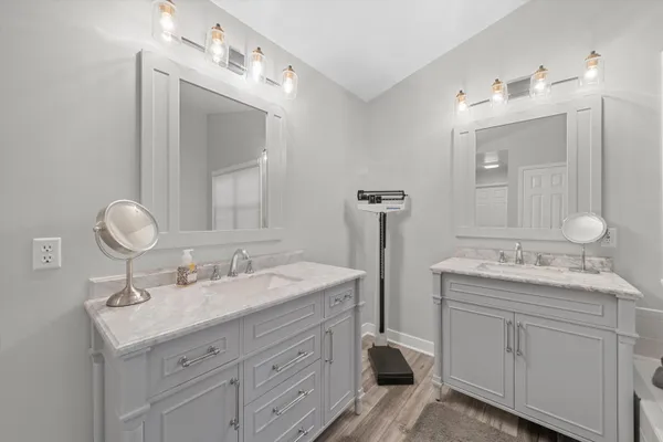 $585,000 | 1042 Equestrian Drive, South Lyon, MI 48178