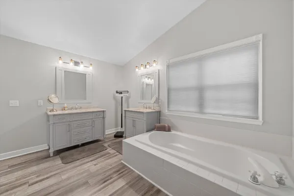 $585,000 | 1042 Equestrian Drive, South Lyon, MI 48178