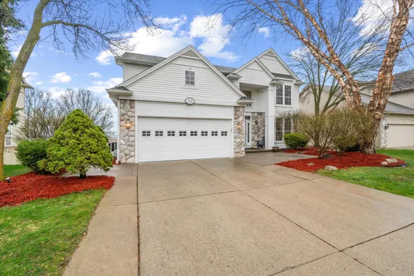 $585,000 | 1042 Equestrian Drive, South Lyon, MI 48178