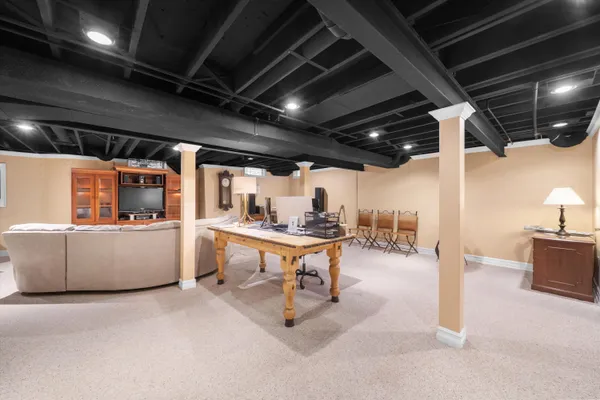 $585,000 | 1042 Equestrian Drive, South Lyon, MI 48178