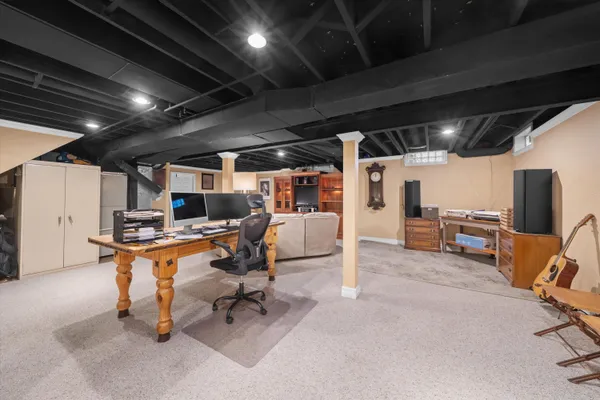 $585,000 | 1042 Equestrian Drive, South Lyon, MI 48178