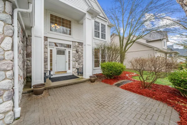 $585,000 | 1042 Equestrian Drive, South Lyon, MI 48178