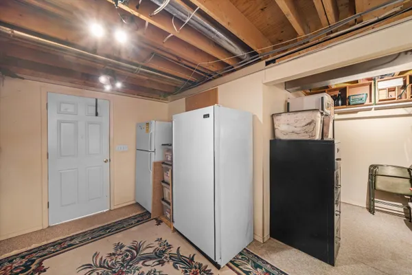 $585,000 | 1042 Equestrian Drive, South Lyon, MI 48178