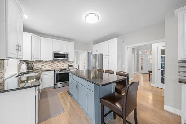 $585,000 | 1042 Equestrian Drive, South Lyon, MI 48178