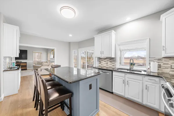 $585,000 | 1042 Equestrian Drive, South Lyon, MI 48178