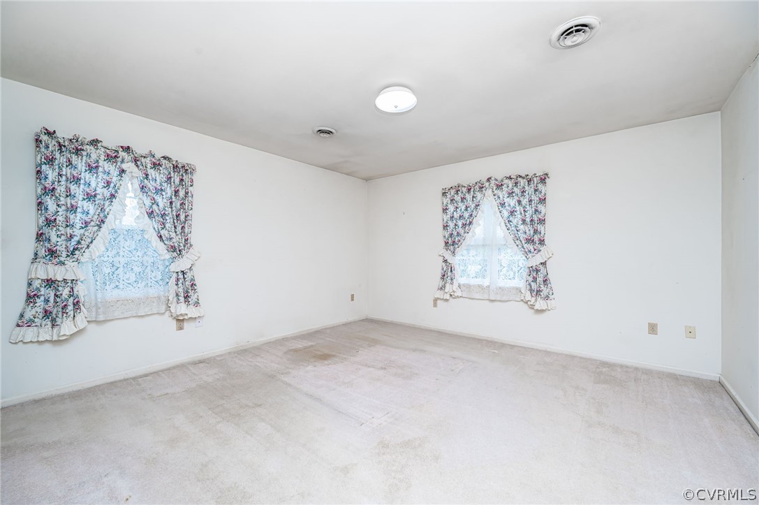 531 Huntington Road Colonial Heights, VA 23834 - Photo 14 of 25 Primary bedroom with two 5X2 closets and an attach