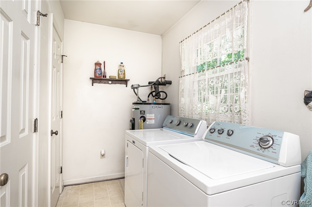 531 Huntington Road Colonial Heights, VA 23834 - Photo 20 of 25 Laundry/utility room view to the two 4X2 pantries,