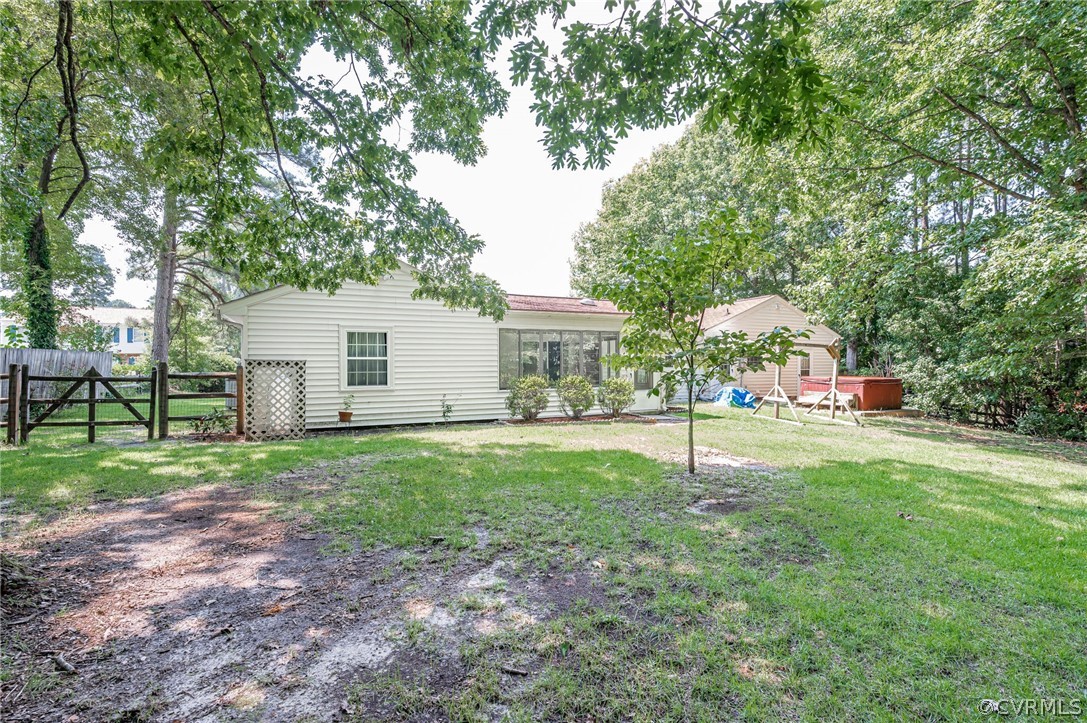 531 Huntington Road Colonial Heights, VA 23834 - Photo 24 of 25 Exterior back of the home