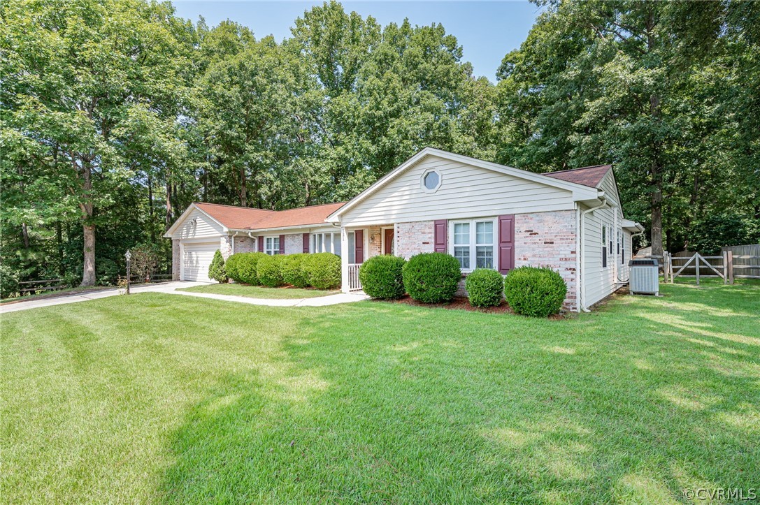 531 Huntington Road Colonial Heights, VA 23834 - Photo 3 of 25 Exterior front of the home