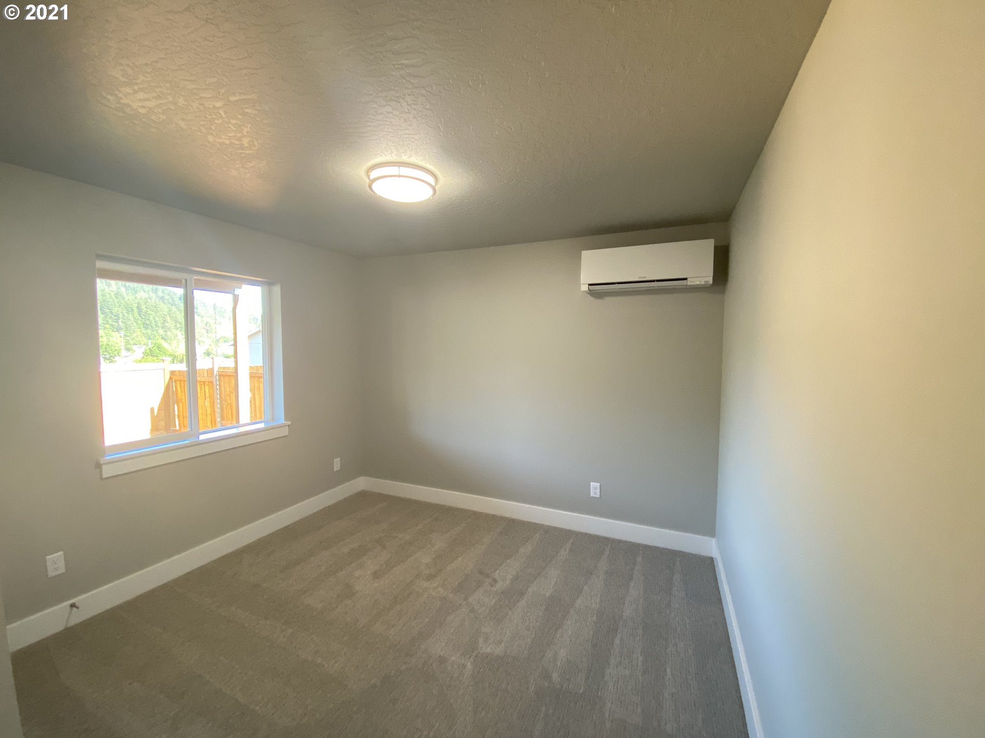 1027 South 57th Street Springfield, OR 97478 - Photo 21 of 31 Gallery Image 21