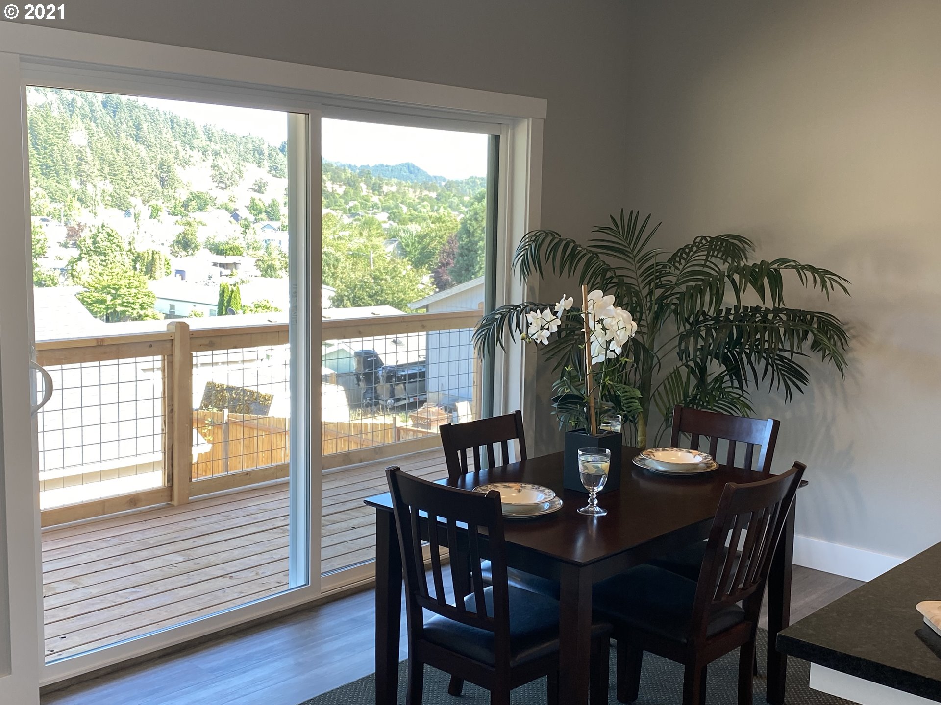 1027 South 57th Street Springfield, OR 97478 - Photo 5 of 31 Gallery Image 5