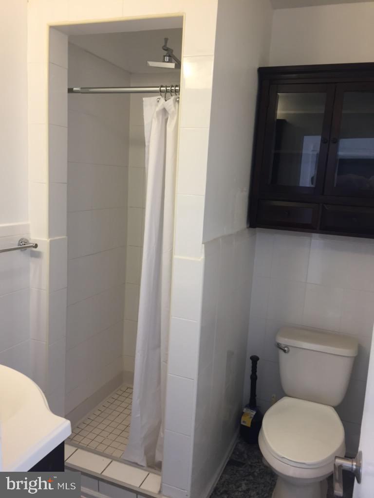 2 East Mill Road Maple Shade, NJ 08052 - Photo 7 of 19 Apt B