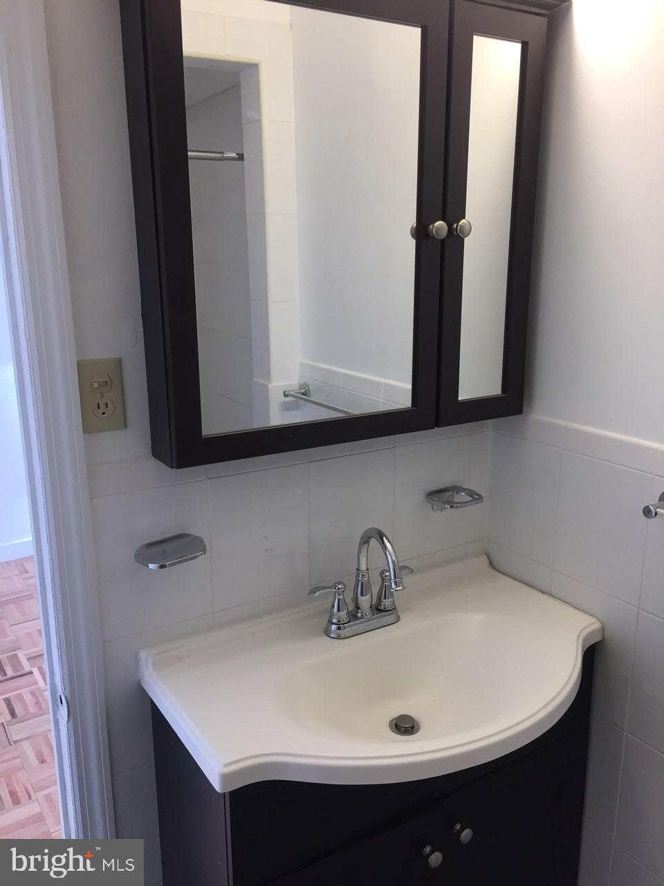 2 East Mill Road Maple Shade, NJ 08052 - Photo 8 of 19 Apt B