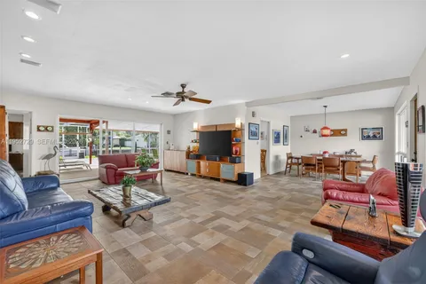 $1,290,000 | 1004 Orange Isle, Fort Lauderdale, FL 33315