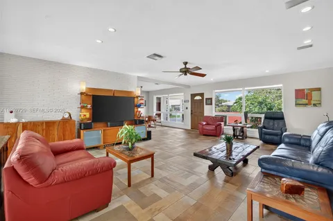 $1,290,000 | 1004 Orange Isle, Fort Lauderdale, FL 33315