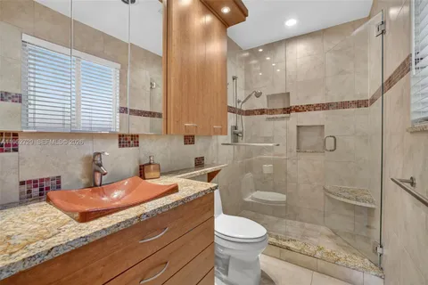 $1,290,000 | 1004 Orange Isle, Fort Lauderdale, FL 33315