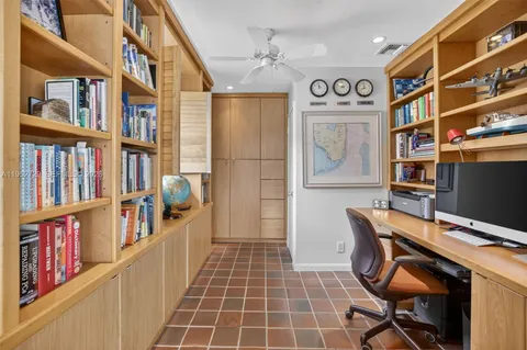 $1,290,000 | 1004 Orange Isle, Fort Lauderdale, FL 33315