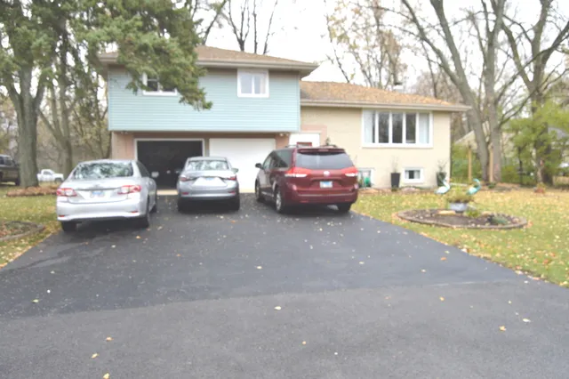 $3,200 | 16431 Mayleon Drive, Plainfield, IL 60586