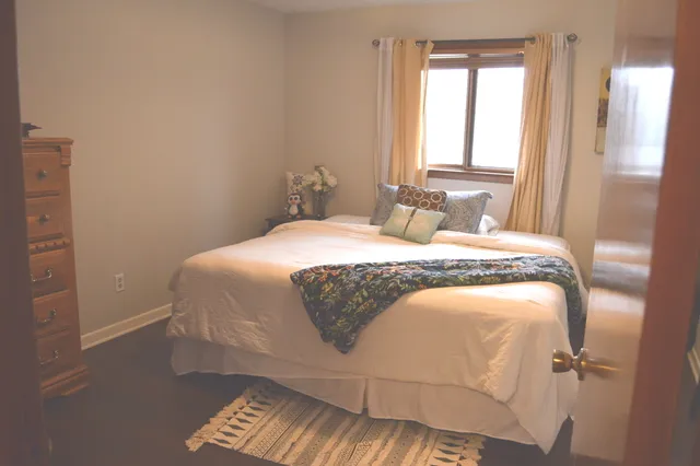 $3,200 | 16431 Mayleon Drive, Plainfield, IL 60586